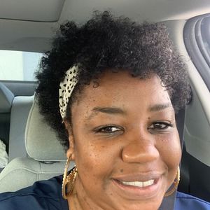 Meet your Posher, Yolanda